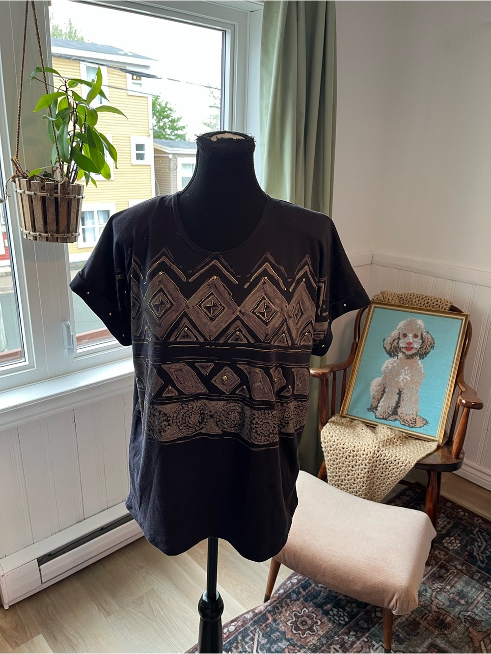 Women's Vintage Grunge Black Short-Sleeve Graphic Top M